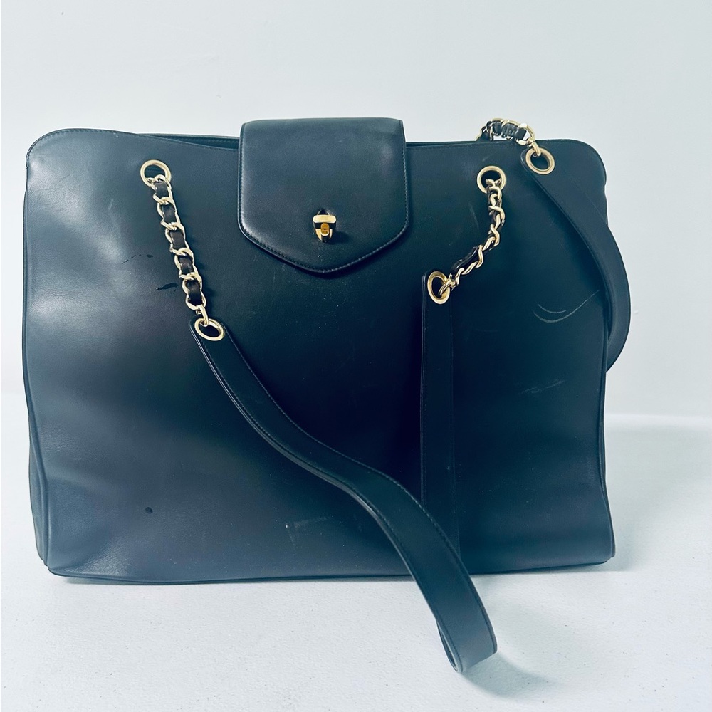 REDUCED. Elegant Black Italian Leather Women's Bag
